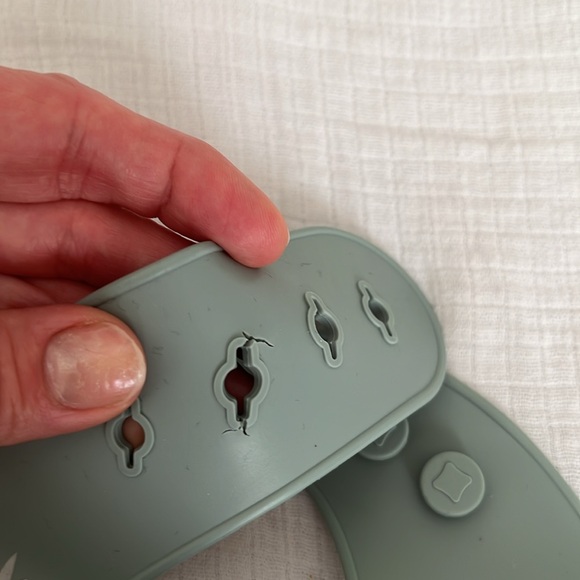 3/$20 Silicon Bib Seagull Print | Mushie | - Picture 3 of 4